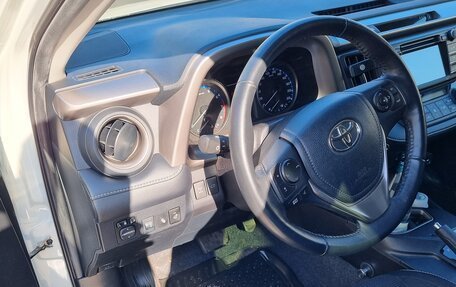 Toyota RAV4, 2016 год, 2 950 000 рублей, 12 фотография
