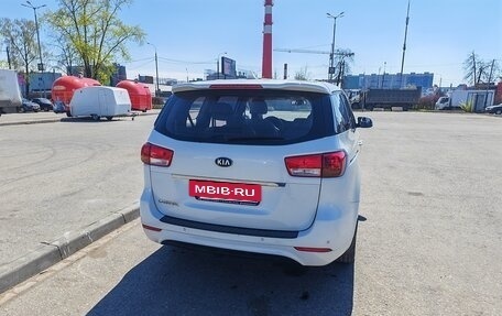 KIA Carnival III, 2016 год, 2 200 000 рублей, 4 фотография