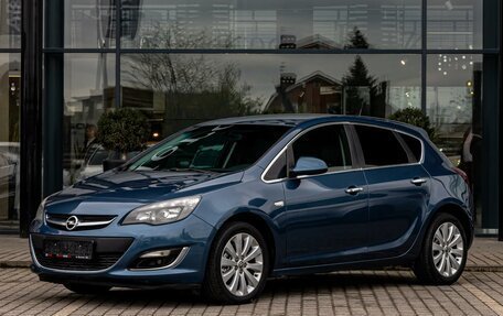 Opel Astra J, 2013 год, 995 000 рублей, 1 фотография