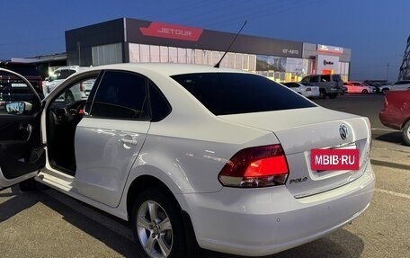 Volkswagen Polo VI (EU Market), 2011 год, 880 000 рублей, 2 фотография