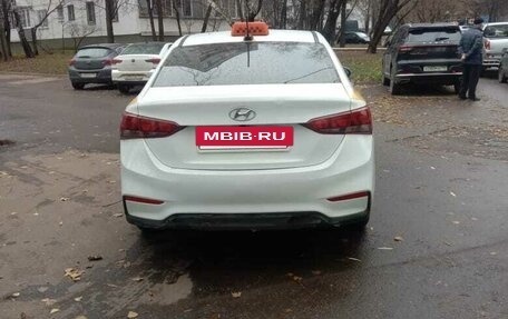 Hyundai Solaris II рестайлинг, 2018 год, 7 фотография