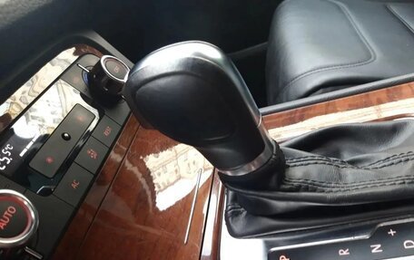 Volkswagen Touareg III, 2011 год, 2 499 000 рублей, 11 фотография
