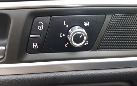 Volkswagen Touareg III, 2011 год, 2 499 000 рублей, 15 фотография