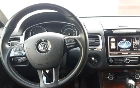 Volkswagen Touareg III, 2011 год, 2 499 000 рублей, 23 фотография