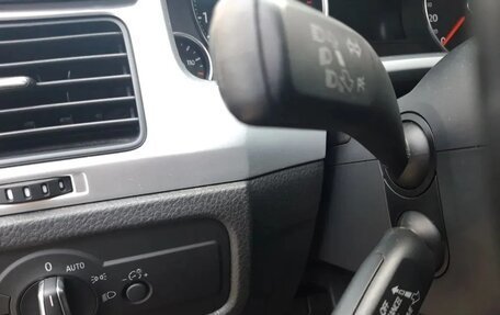 Volkswagen Touareg III, 2011 год, 2 499 000 рублей, 26 фотография