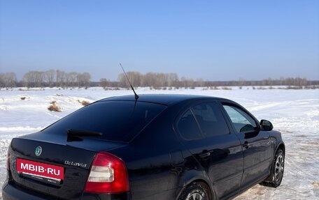 Skoda Octavia, 2011 год, 850 000 рублей, 2 фотография
