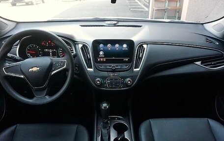 Chevrolet Malibu IX, 2022 год, 1 350 000 рублей, 7 фотография