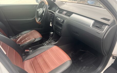 Skoda Rapid I, 2015 год, 699 000 рублей, 10 фотография
