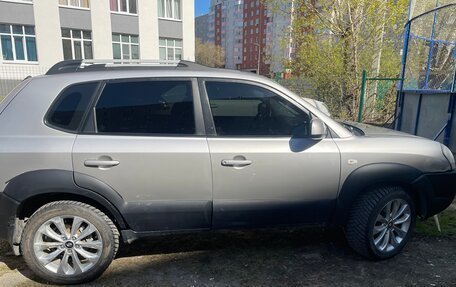 Hyundai Tucson III, 2005 год, 700 000 рублей, 5 фотография