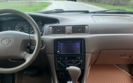 Toyota Camry, 1999 год, 640 000 рублей, 28 фотография