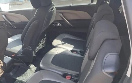 Citroen C4 Picasso II рестайлинг, 2018 год, 1 250 000 рублей, 11 фотография