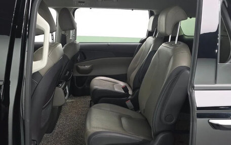 KIA Carnival, 2024 год, 4 190 202 рублей, 15 фотография