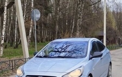 Hyundai Solaris II рестайлинг, 2011 год, 700 000 рублей, 1 фотография