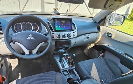 Mitsubishi L200 IV рестайлинг, 2012 год, 1 600 000 рублей, 7 фотография