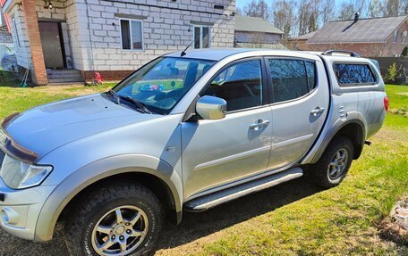 Mitsubishi L200 IV рестайлинг, 2012 год, 1 600 000 рублей, 3 фотография