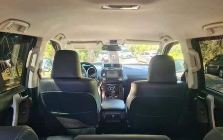 Toyota Land Cruiser Prado 150 рестайлинг 2, 2016 год, 4 200 000 рублей, 3 фотография