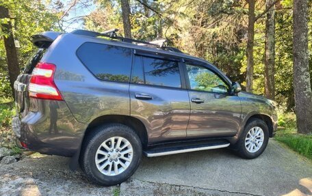 Toyota Land Cruiser Prado 150 рестайлинг 2, 2016 год, 4 200 000 рублей, 2 фотография