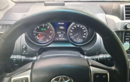 Toyota Land Cruiser Prado 150 рестайлинг 2, 2016 год, 4 200 000 рублей, 7 фотография