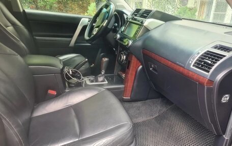 Toyota Land Cruiser Prado 150 рестайлинг 2, 2016 год, 4 200 000 рублей, 6 фотография