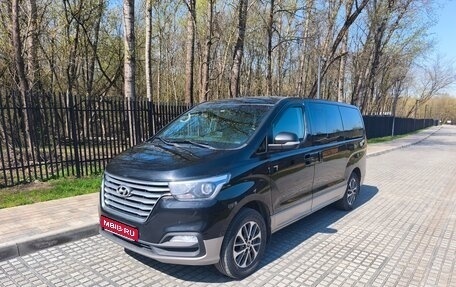 Hyundai Grand Starex Grand Starex I рестайлинг 2, 2020 год, 4 200 000 рублей, 1 фотография