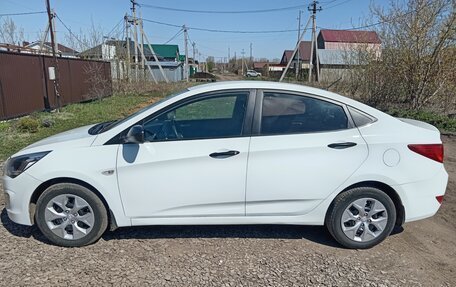 Hyundai Solaris II рестайлинг, 2016 год, 850 000 рублей, 3 фотография