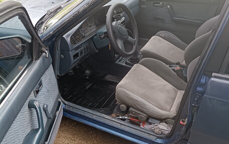 Mazda 626, 1990 год, 135 000 рублей, 6 фотография