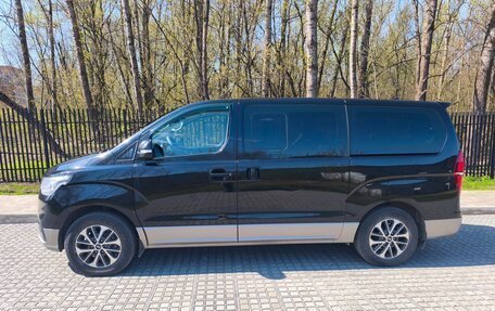 Hyundai Grand Starex Grand Starex I рестайлинг 2, 2020 год, 4 200 000 рублей, 3 фотография