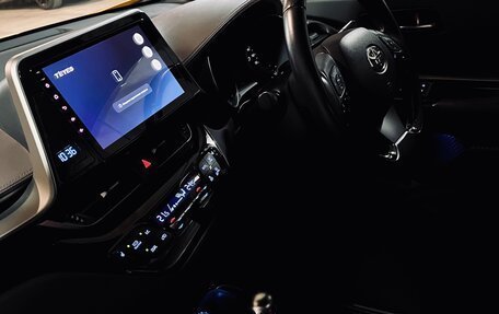 Toyota C-HR I рестайлинг, 2018 год, 1 850 000 рублей, 5 фотография