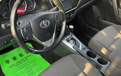 Toyota Auris II, 2014 год, 1 250 000 рублей, 1 фотография