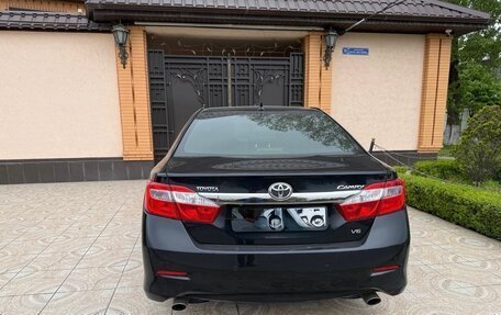 Toyota Camry, 2014 год, 2 000 000 рублей, 2 фотография