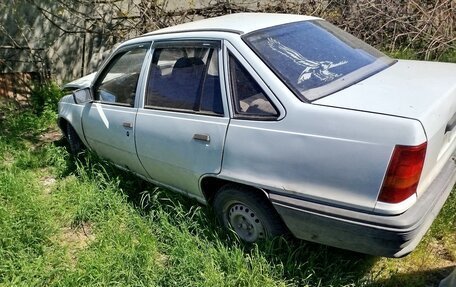Opel Kadett E рестайлинг, 1987 год, 30 000 рублей, 3 фотография