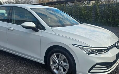 Volkswagen Golf VIII, 2022 год, 2 502 000 рублей, 3 фотография