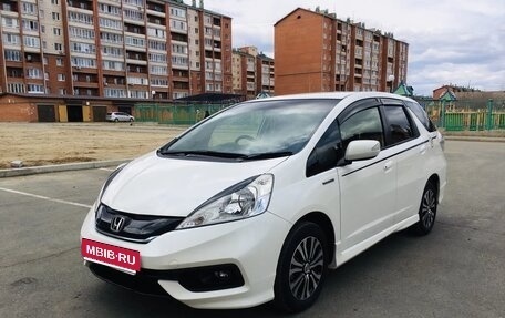 Honda Fit Shuttle I рестайлинг, 2013 год, 1 150 000 рублей, 1 фотография