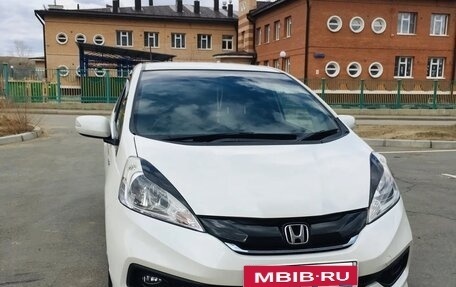 Honda Fit Shuttle I рестайлинг, 2013 год, 1 150 000 рублей, 2 фотография