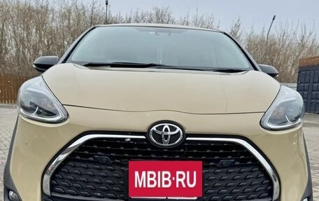 Toyota Sienta II, 2022 год, 1 630 000 рублей, 6 фотография