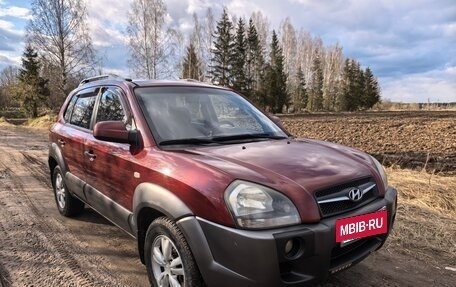 Hyundai Tucson III, 2008 год, 830 000 рублей, 2 фотография