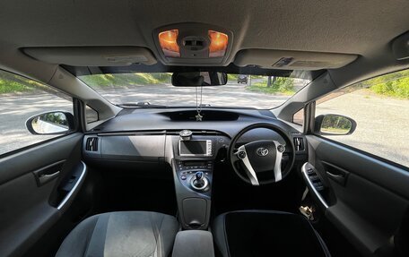 Toyota Prius, 2010 год, 1 100 000 рублей, 10 фотография