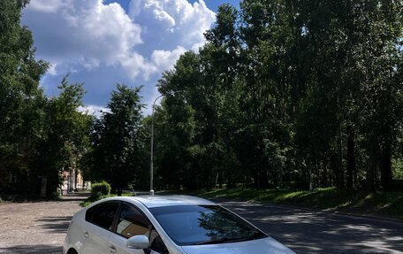 Toyota Prius, 2010 год, 1 100 000 рублей, 3 фотография