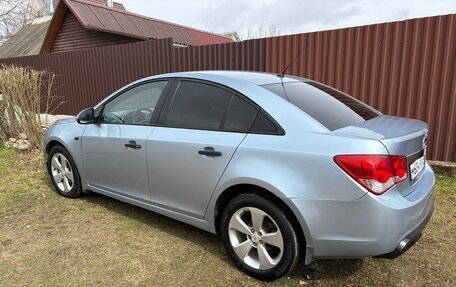 Chevrolet Cruze II, 2011 год, 695 000 рублей, 2 фотография