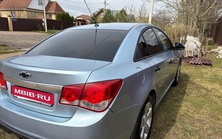 Chevrolet Cruze II, 2011 год, 695 000 рублей, 3 фотография