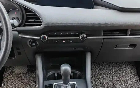 Mazda 3, 2021 год, 1 193 000 рублей, 14 фотография