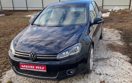 Volkswagen Golf VI, 2011 год, 900 000 рублей, 1 фотография