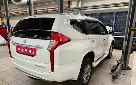 Mitsubishi Pajero Sport III рестайлинг, 2020 год, 2 400 000 рублей, 3 фотография