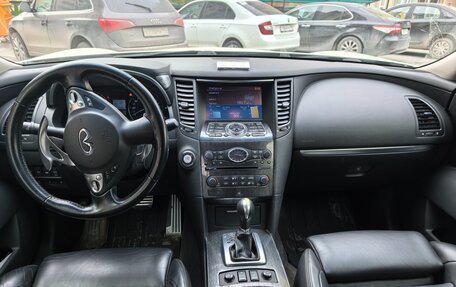 Infiniti QX70, 2014 год, 2 850 000 рублей, 8 фотография