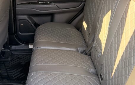 Mitsubishi Outlander III рестайлинг 3, 2020 год, 2 450 000 рублей, 8 фотография
