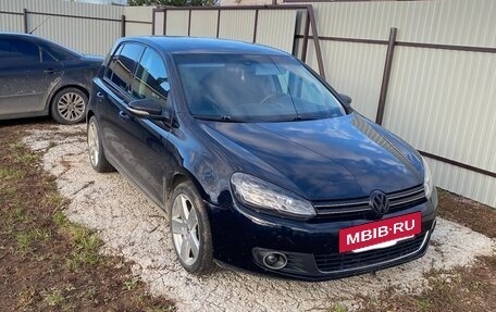 Volkswagen Golf VI, 2011 год, 900 000 рублей, 2 фотография