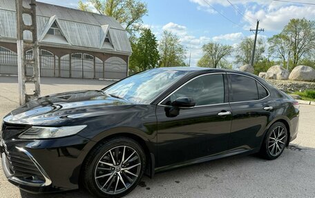 Toyota Camry, 2020 год, 2 650 000 рублей, 3 фотография