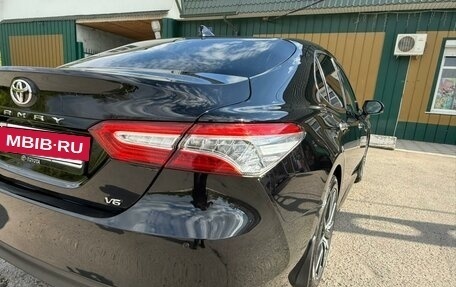 Toyota Camry, 2020 год, 2 650 000 рублей, 15 фотография