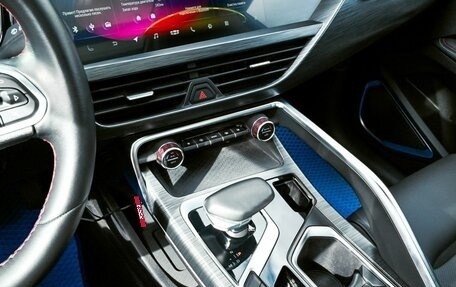 Geely Tugella FY11, 2021 год, 2 990 000 рублей, 9 фотография