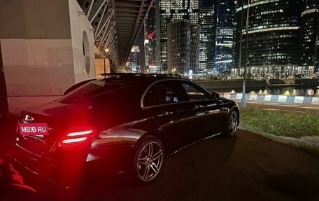 Mercedes-Benz E-Класс, 2020 год, 2 400 000 рублей, 4 фотография